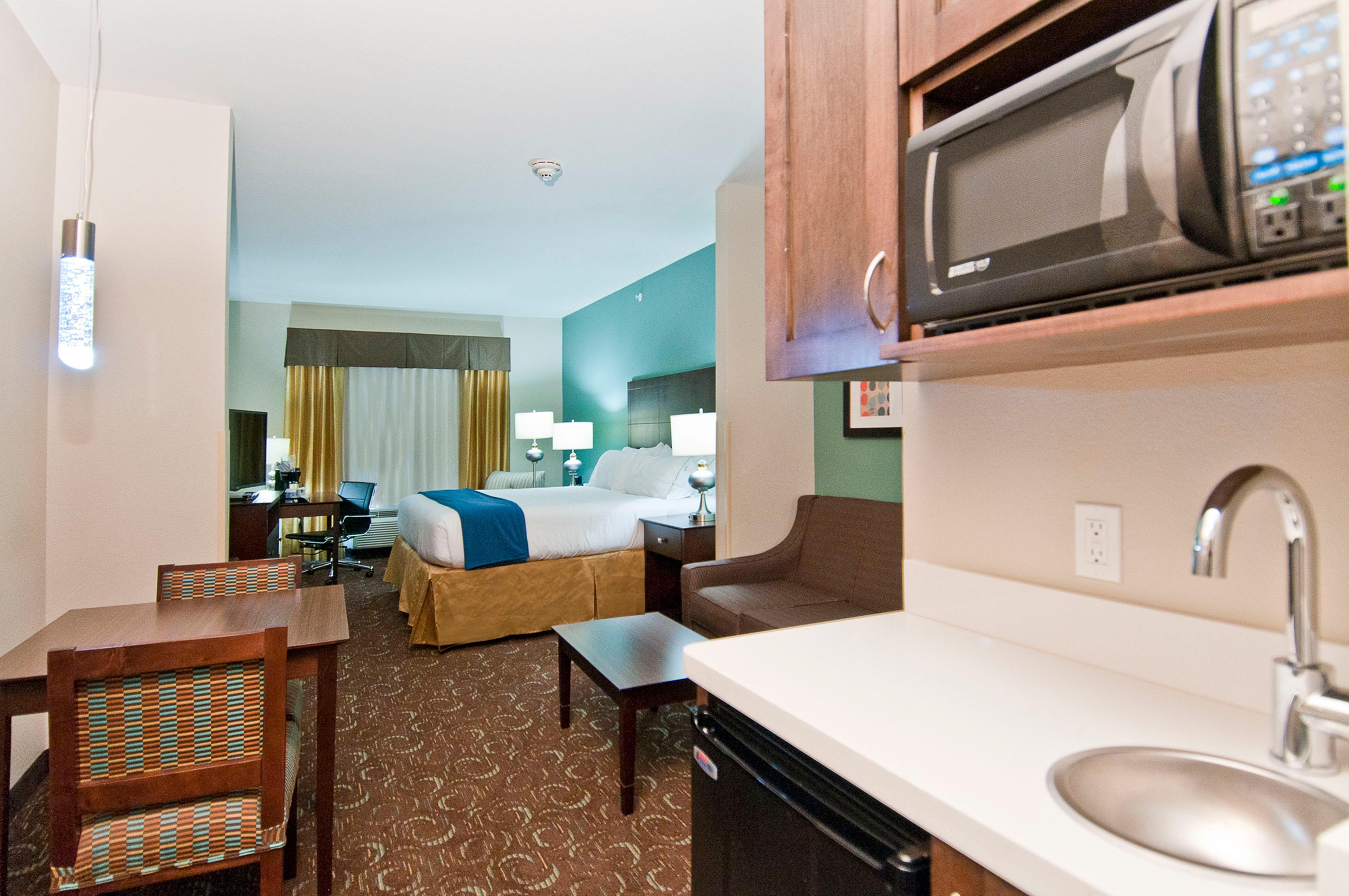 Holiday Inn Express & Suites San Antonio Frost Bank Center By Ihg Exteriér fotografie