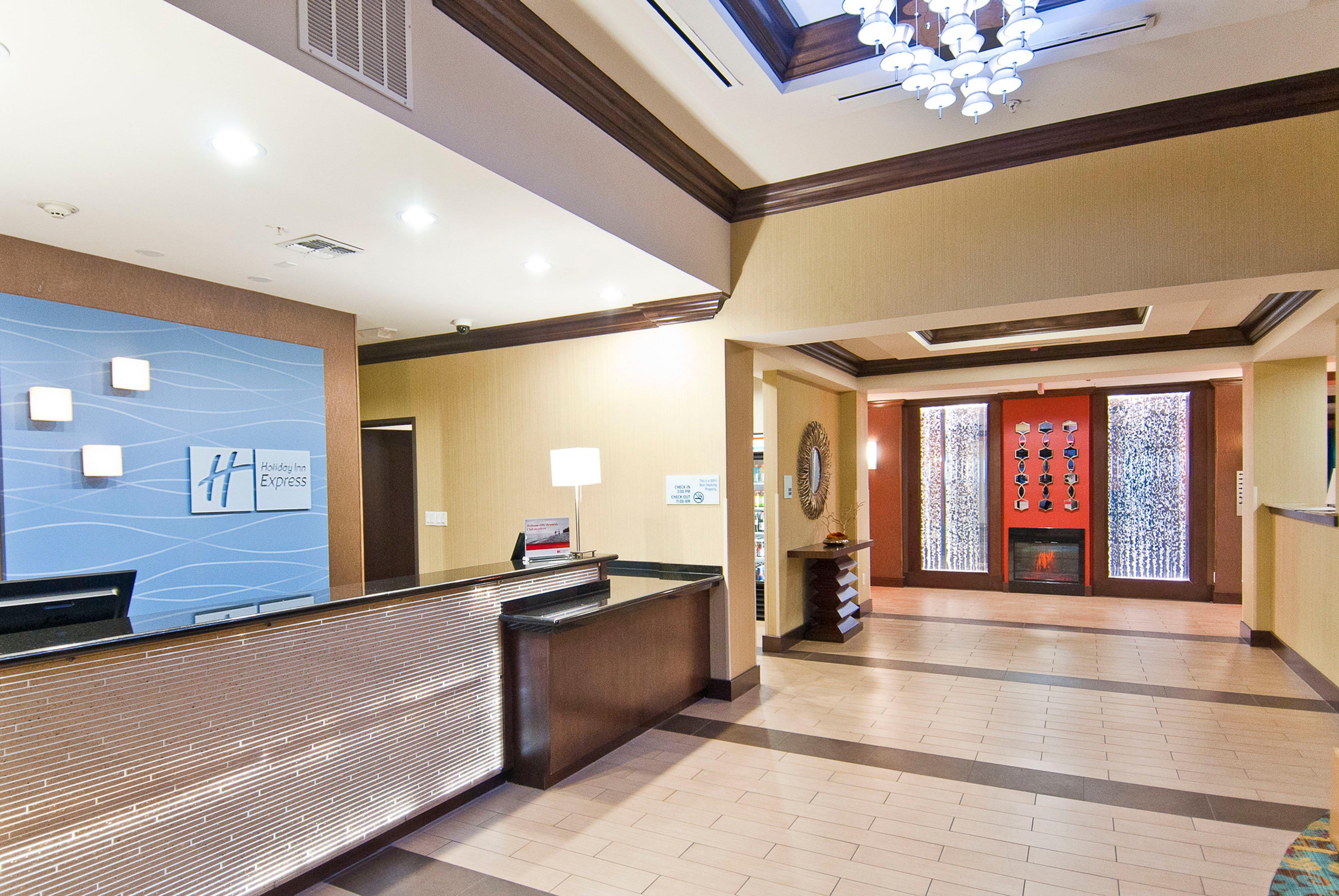 Holiday Inn Express & Suites San Antonio Frost Bank Center By Ihg Exteriér fotografie