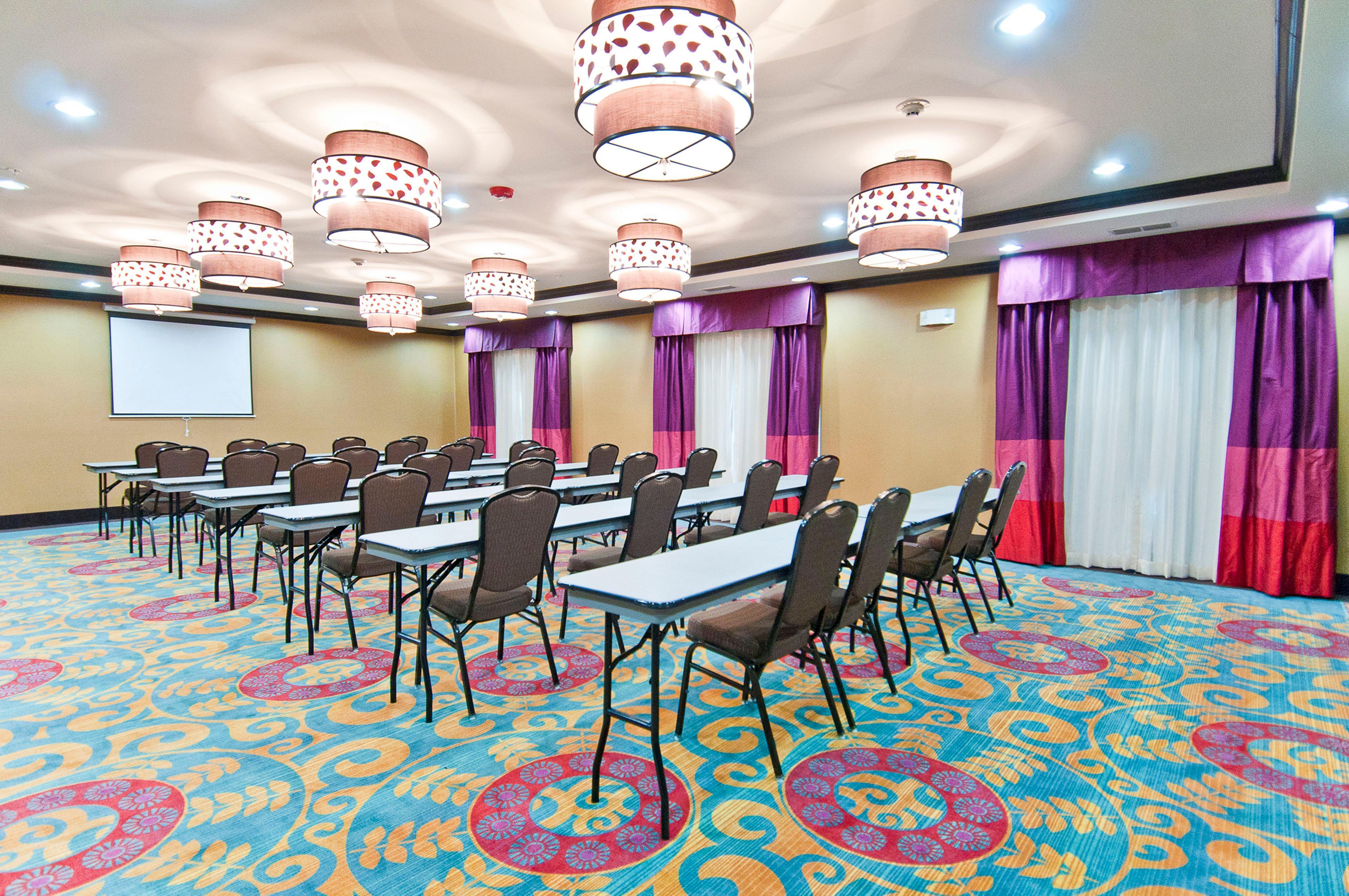 Holiday Inn Express & Suites San Antonio Frost Bank Center By Ihg Exteriér fotografie
